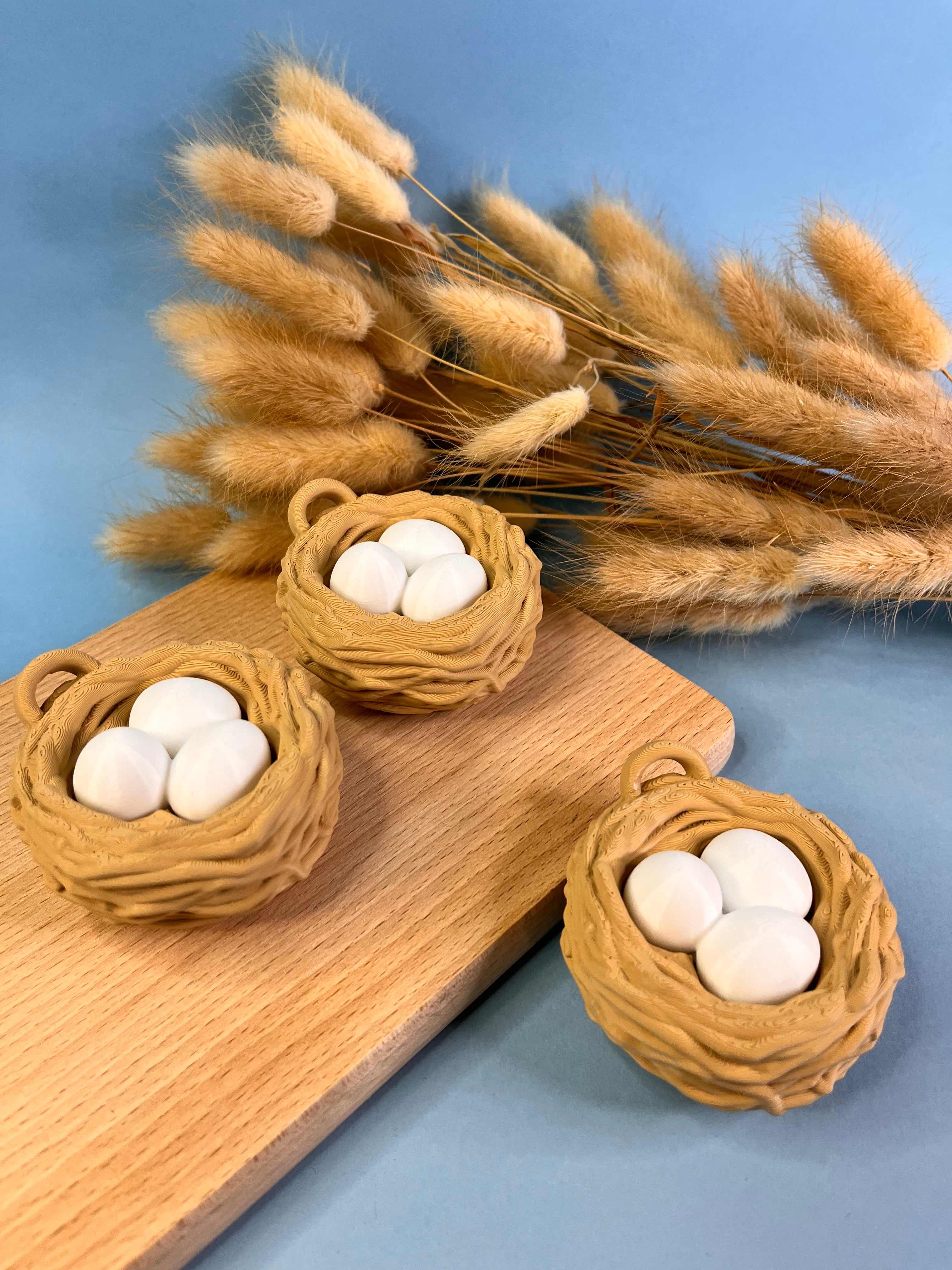 ￼Egg nest clicker