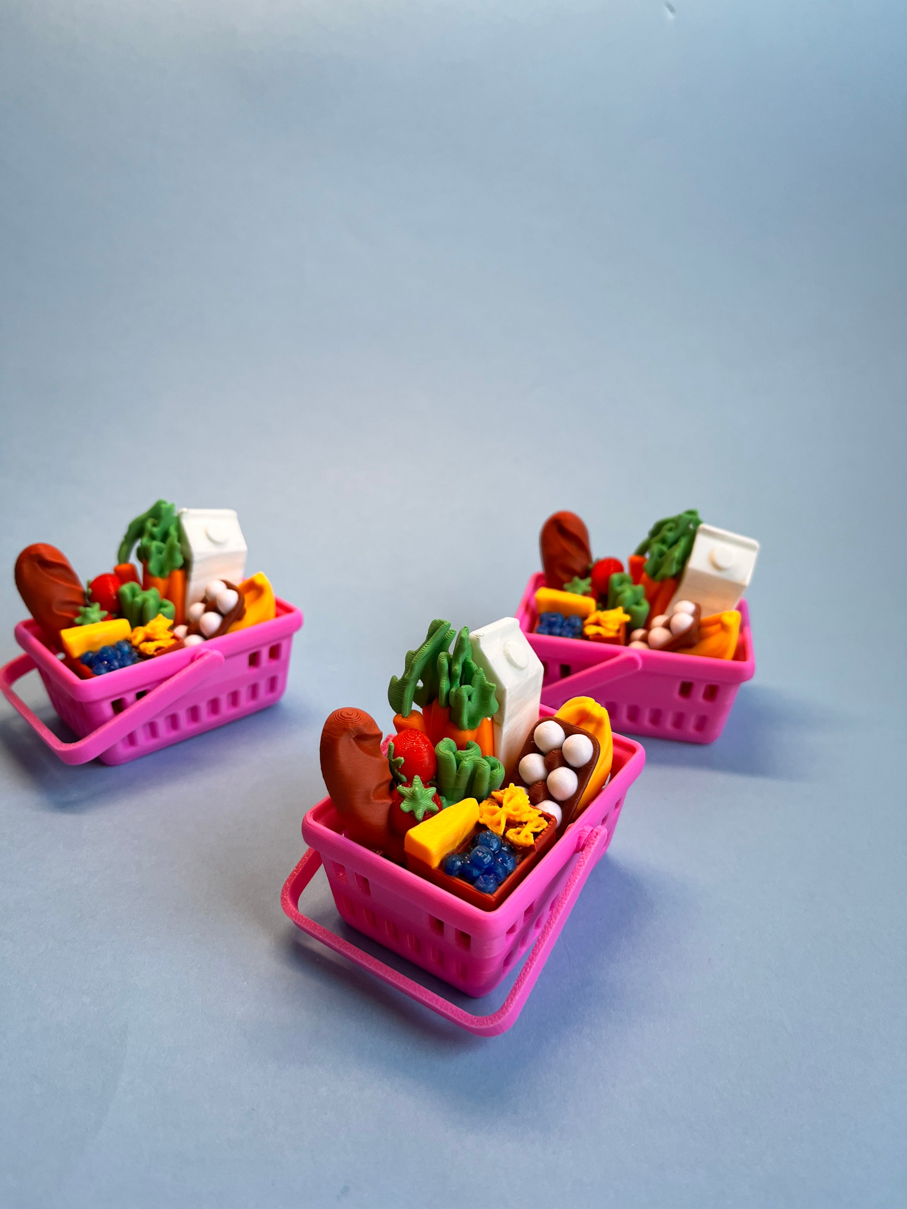 Grocery basket pink