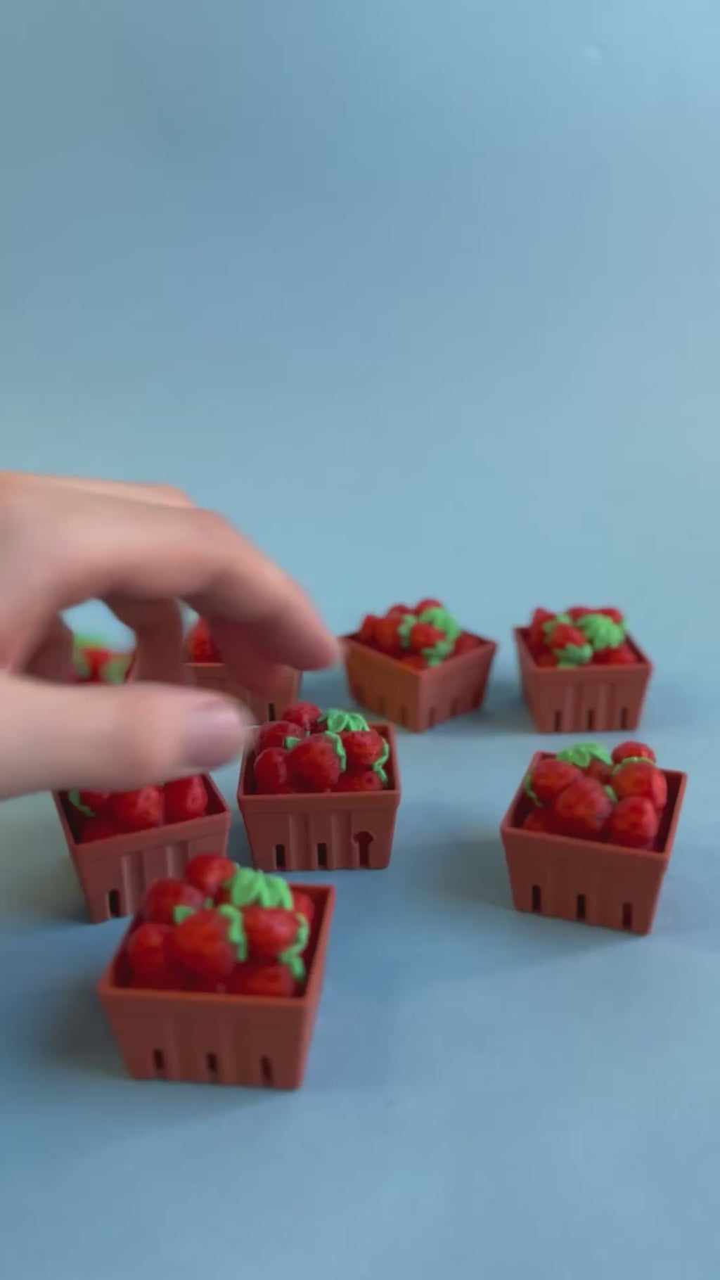 Strawberry basket ￼